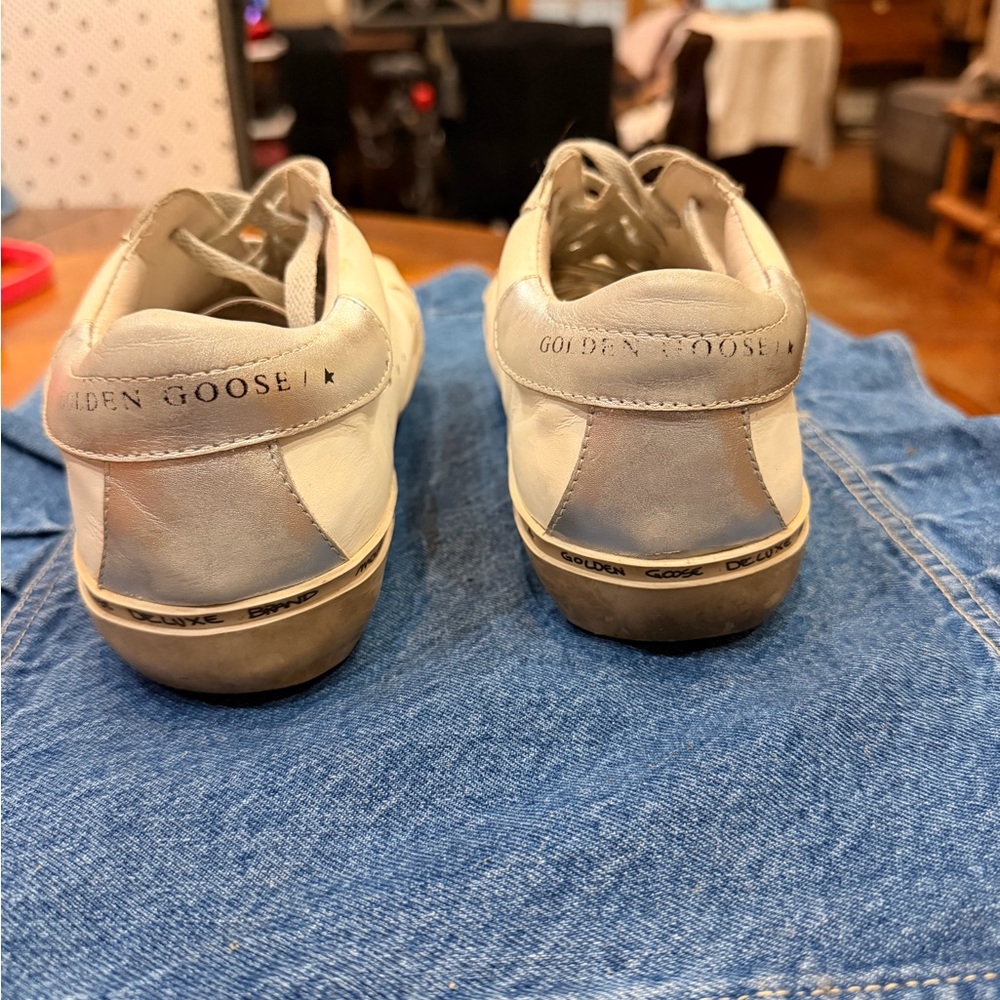 Golden Goose White Leather Sneakers with Gold Star - Picture 4 of 4